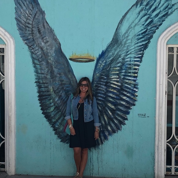 Meet your Posher🌺 - Picture 9 of 16